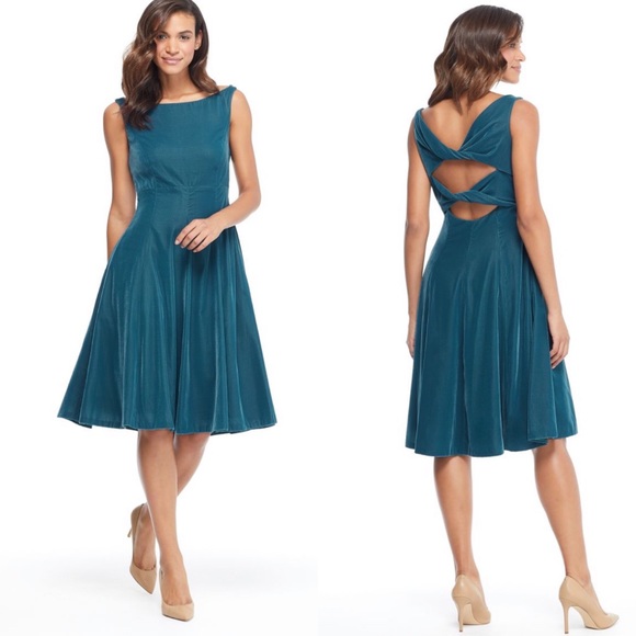 Gal Meets Glam Dresses & Skirts - Gal Meets Glam Christine Velvet Dress NWT